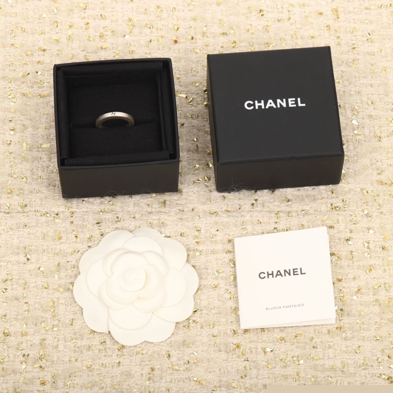 Ch*el rings